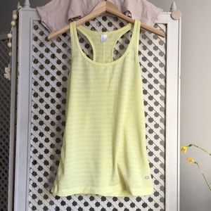 Gap Fit Breathe yellow mesh racerback tank top M
